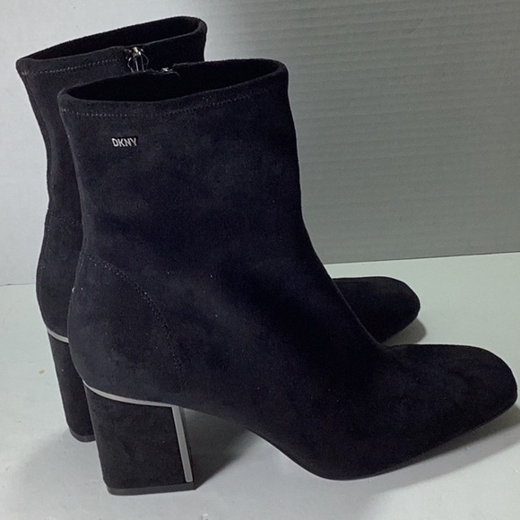 Women's Cavale Ankle Booties Note: like New - Picture 6 of 9